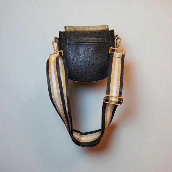 🖤✨ Kedzie Black Crossbody Bag 👜🖤 - Picture 2 of 6